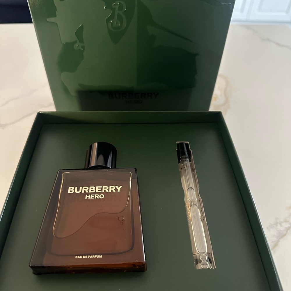 Burberry Hero Eau de Parfum with Green Box